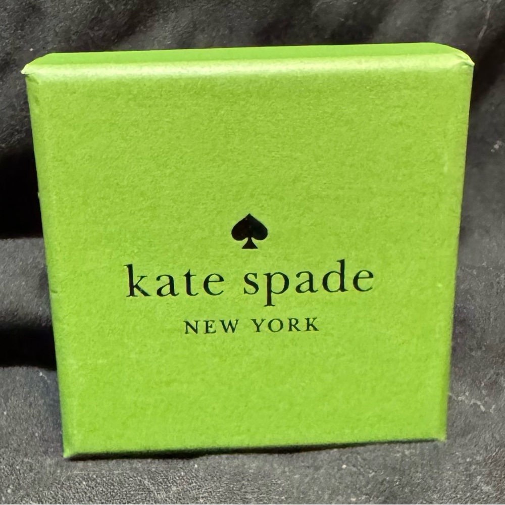kate spade Kids Red Flower Drop Earrings with Pink Centers NIB - Picture 2 of 3
